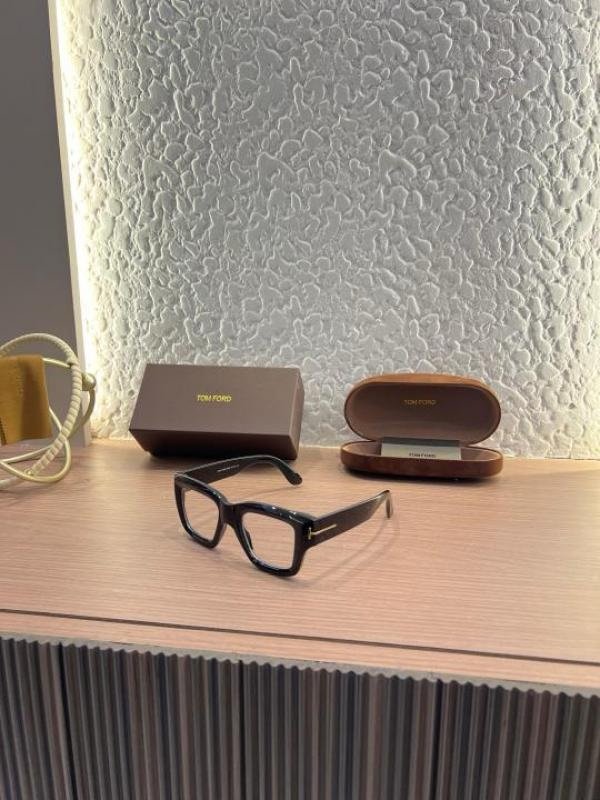 Tomford 184 Black Frame