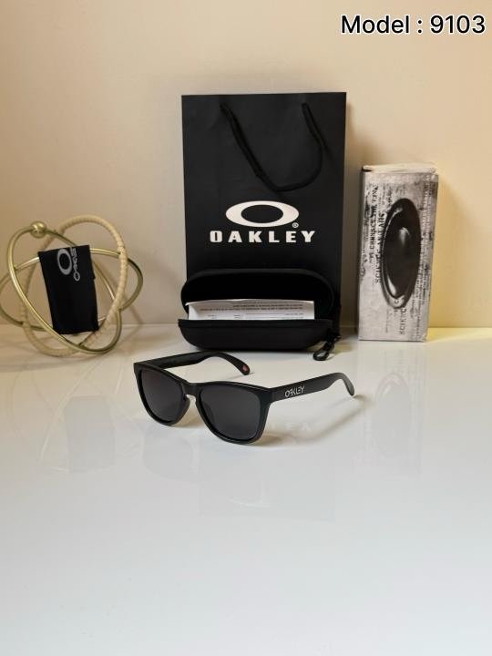 Oakley 9103 Black